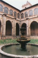 Iratxeko monastegiaren patioa