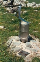 Inguruko tontor baten buzoia