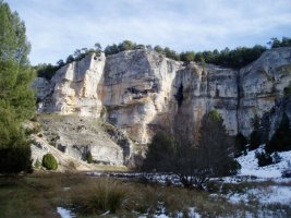Arroilaren erdialdeko paisaia