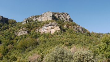 Castellarko burkailak, igoerako bidetik