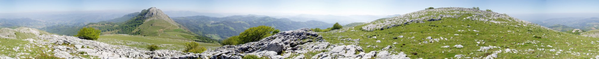 Gazumeko tontorretik gertu 360ºtako ikuspegia