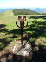 Eguzkiko muinoko txartelontzia