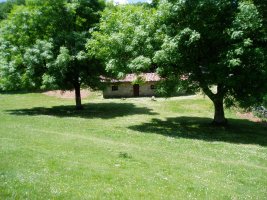 Azkasaroi. Begibakarraren txabola.