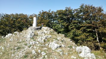 Umandia (1224m) tontorra eta postontzia