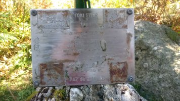 Arbarain (1118m) tontorra, bertso plaka