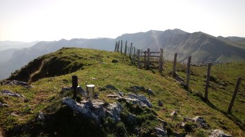 Urakorri (1304m) tontorra eta postontzia