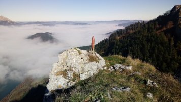 Iruaitz (755m) tontorra eta postontzia