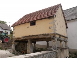 Portal etxeko garaia, Hiriberri