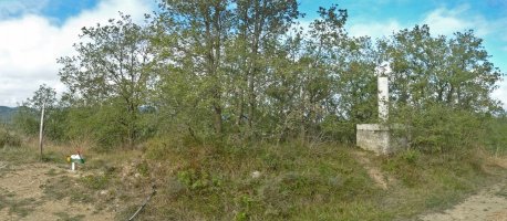 Egañako gailurra, erpin geodesikoa eta guzti