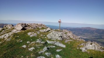 Elgoin (1243m) tontorra eta postontzia