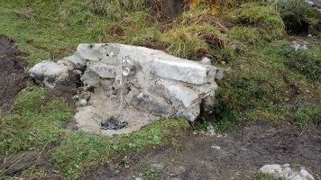 Andraitz (1432m) iturria Intzuzaetatik gorako bidean