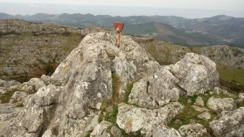 Urregarai (704m) tontorra