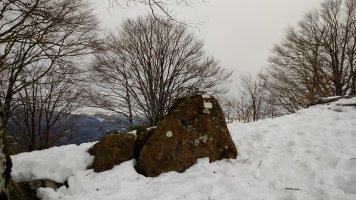 Gorostiaga (950m) tontorreko postontzia