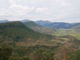 San Bartolome eta San Miguel, Montenegroren ipar-mendebaldeko magaleko bidetik ikusita