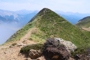 Tontorraren aurreko muinoa, Lakhura