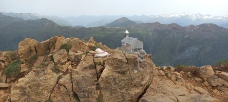 Atxerko Gaztelua (2384m) tontorra
