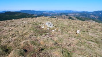 Auztarri gailurra