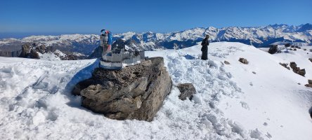 Hiru Erregeen Mahaia (2446m) tontorra