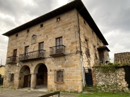 Katuxa Jauregia. Laudio