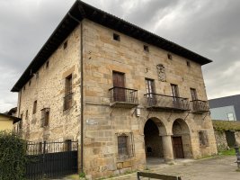 Katuxa Jauregia. Laudio