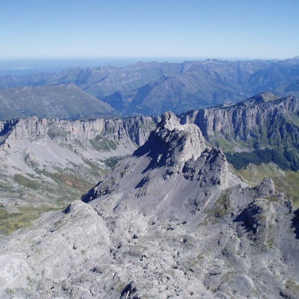 Auñamenditik ikusita