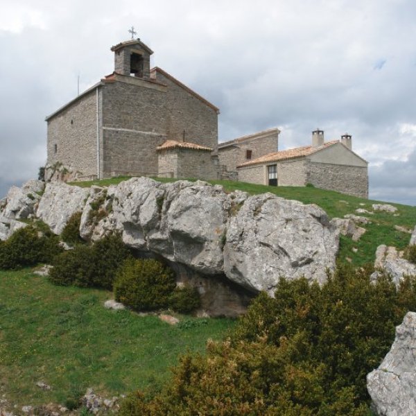 Ermita eta beste, tontorrean