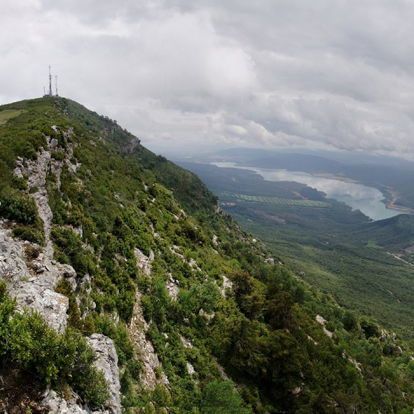 Gailurra eta Esako urtegia, mendebaldetik