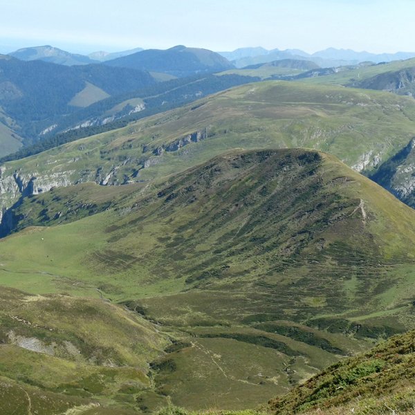 Erüsogaina eta Ütziagaina Ehujarreko arroilen gainean, Lakhuratik