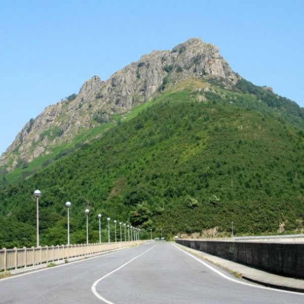 Endarako urtegitik, presaren gainean