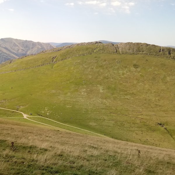 Behorlegi (1268m) eta Landerre Lepoa (1072m), Hauzkoatik 
