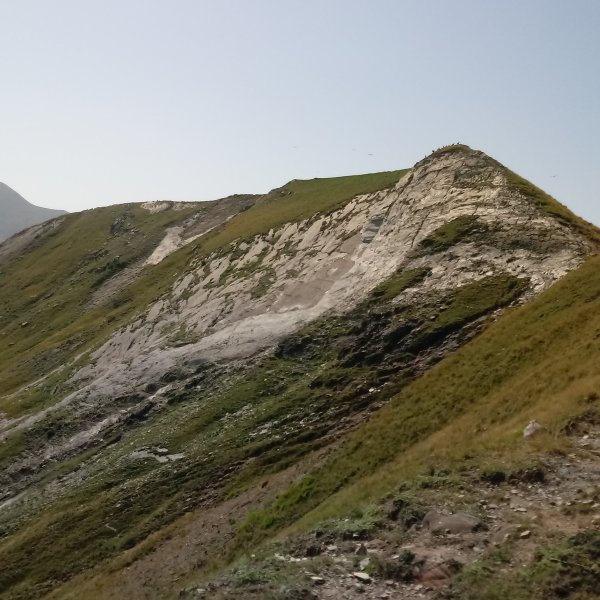 Bizkartze (1656m) mendia