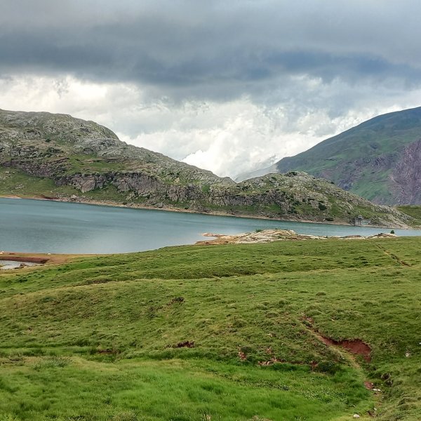 Acue (2258m) Estanesko aintziratik