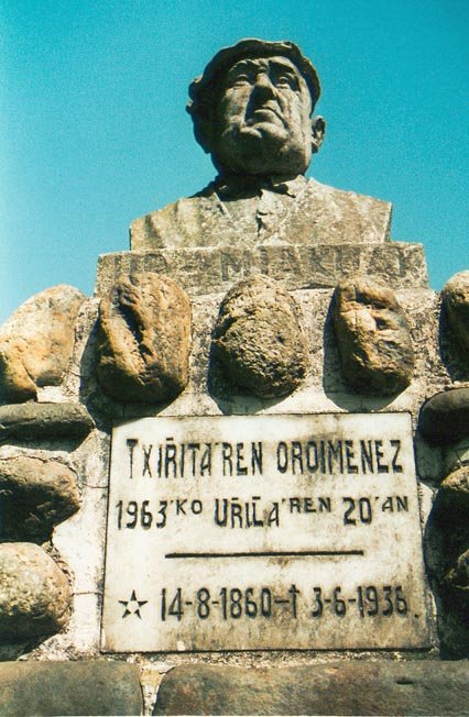 Txirritaren oroigarria Hernani aldean