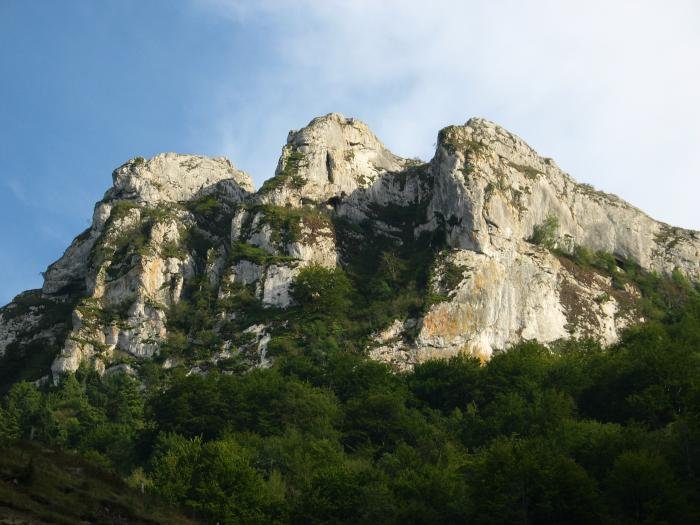 Hiruhaitz, jakina.