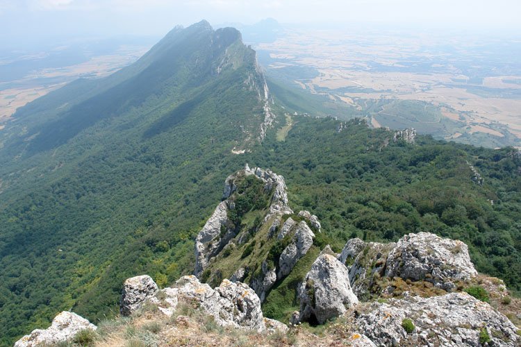 Ekialdera begira