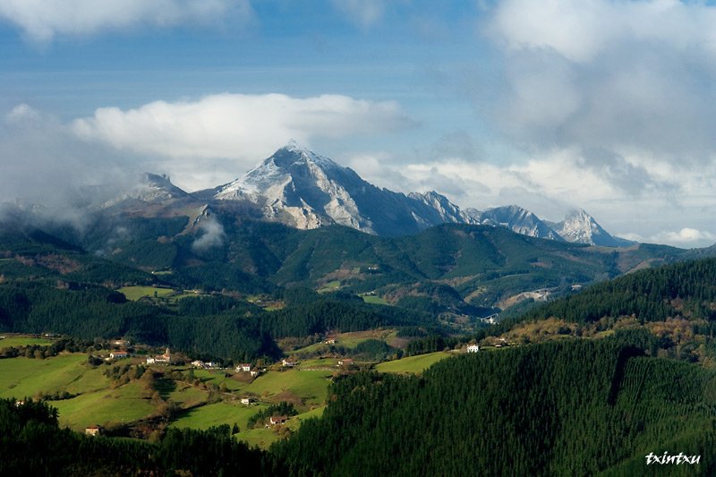 Anboto  oñatitik