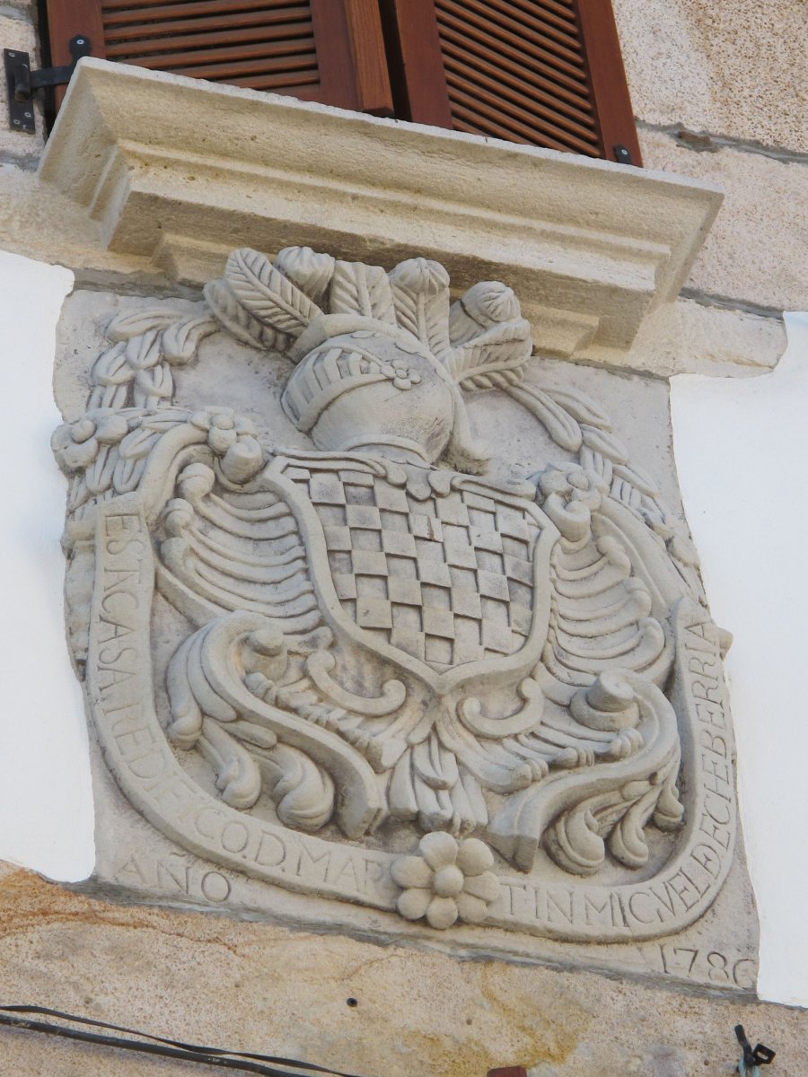 Etxeberria etxeko armarria, Berroeta