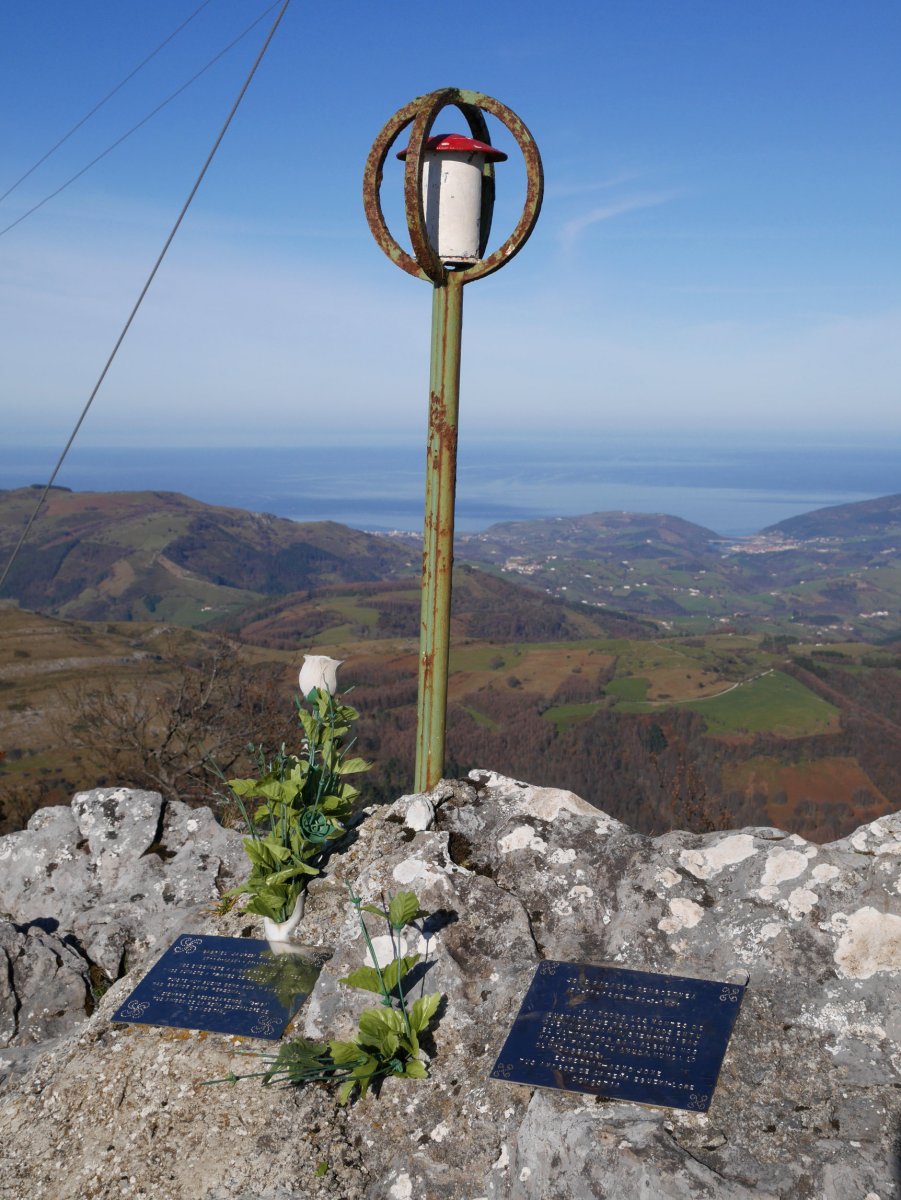 Txartelontzia. Aizpel.