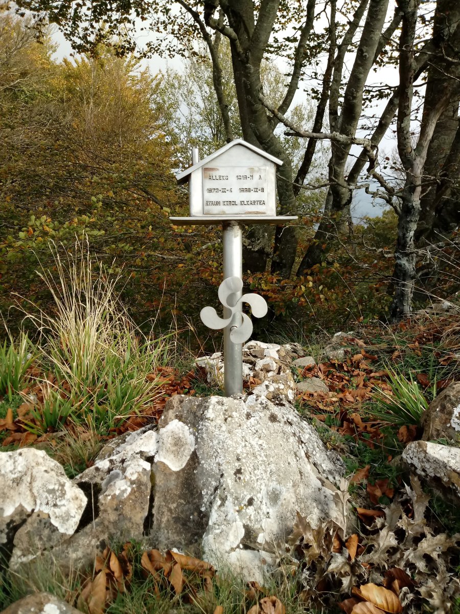 Alleko (1018m) postontzia