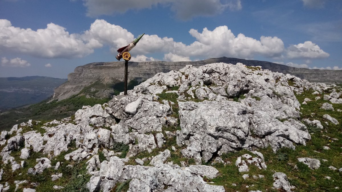 Saratsa (1173m) postontzia