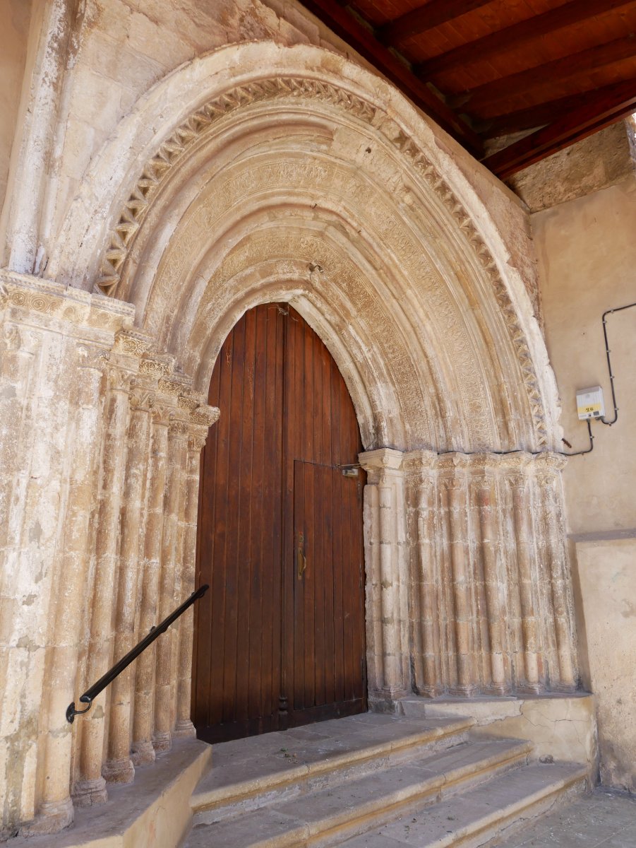 San Esteban eliza, Genevila
