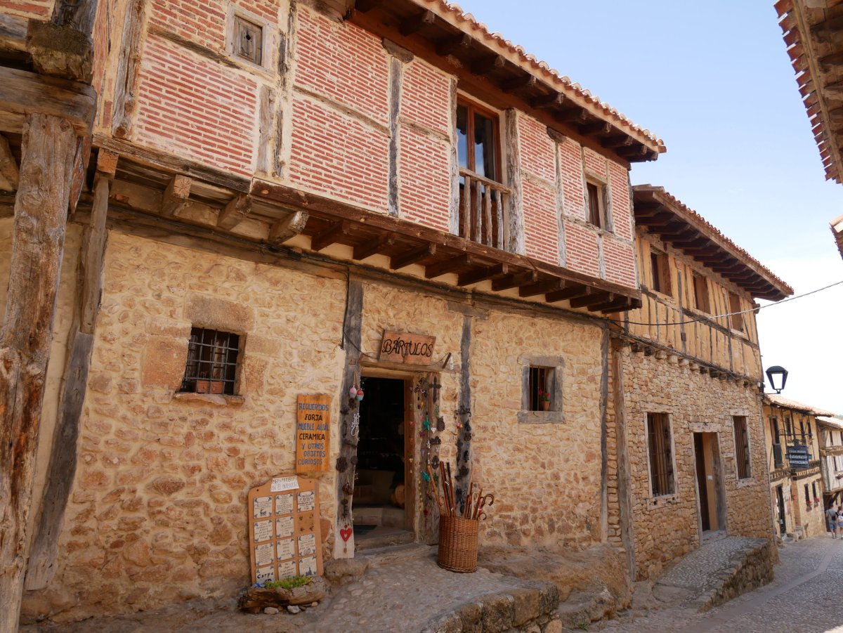 Etxeak, Calatañazor