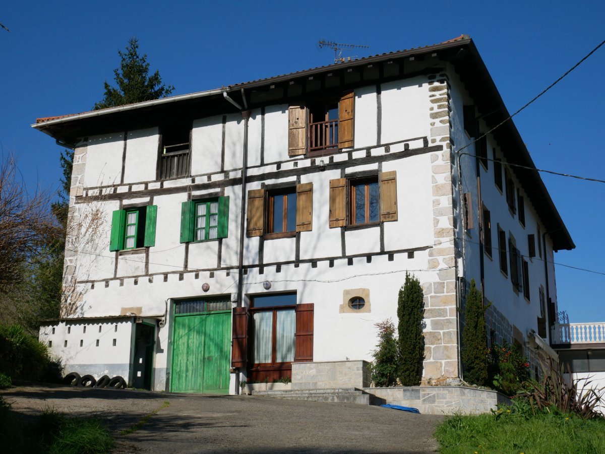 Etxea, Karrika