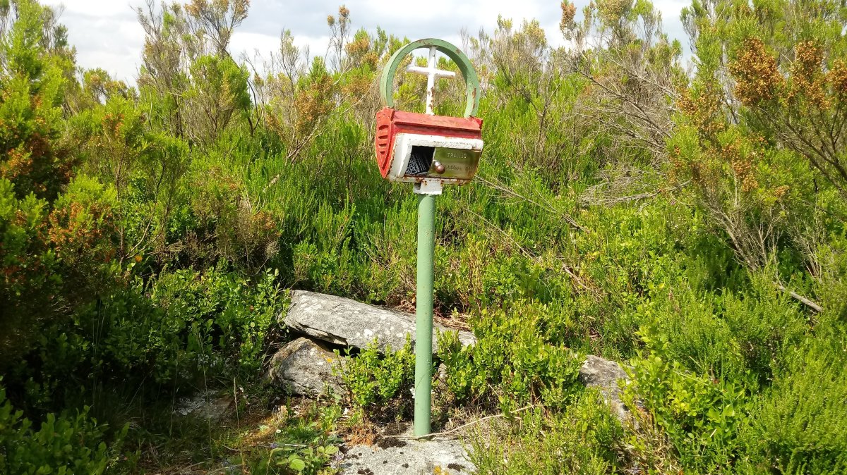 Trango (1182m) tontorra eta postontzia