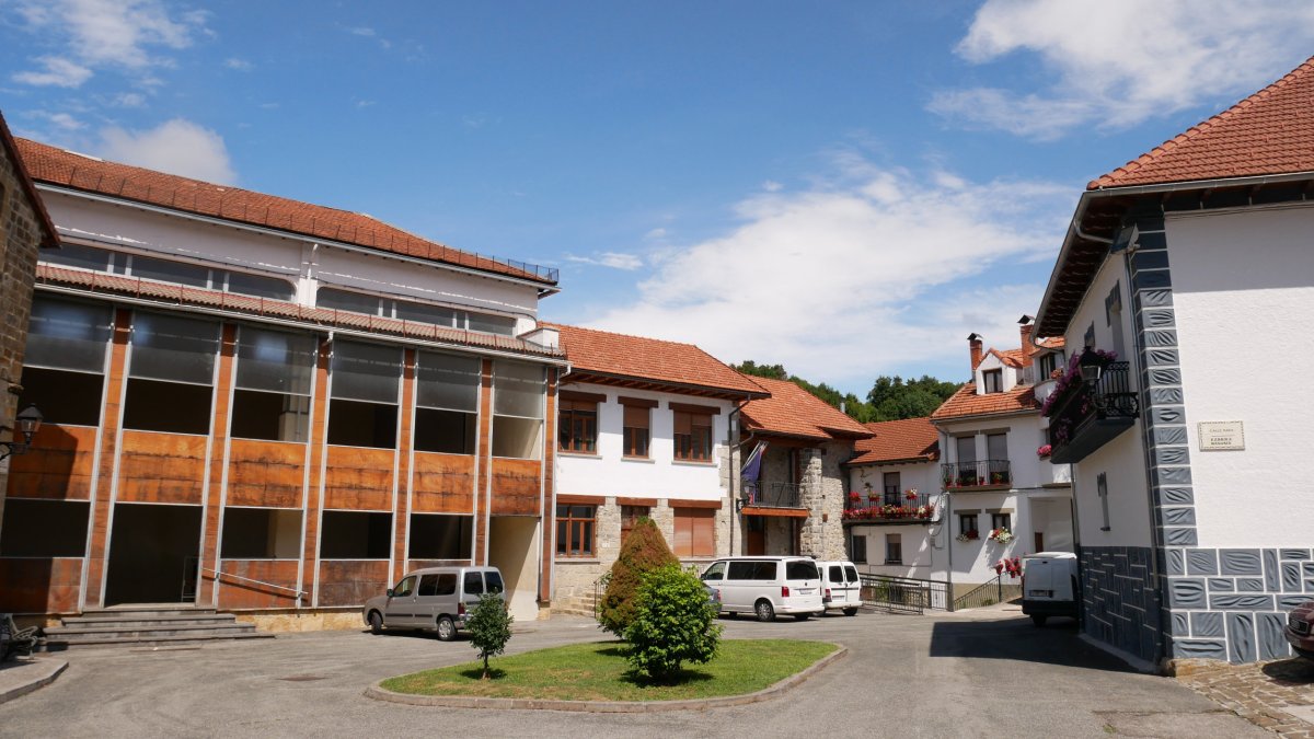 Plaza, Jaurrieta