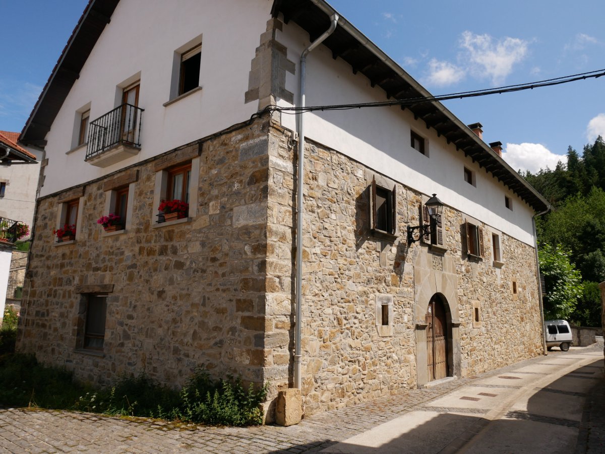 Etxea, Jaurrieta