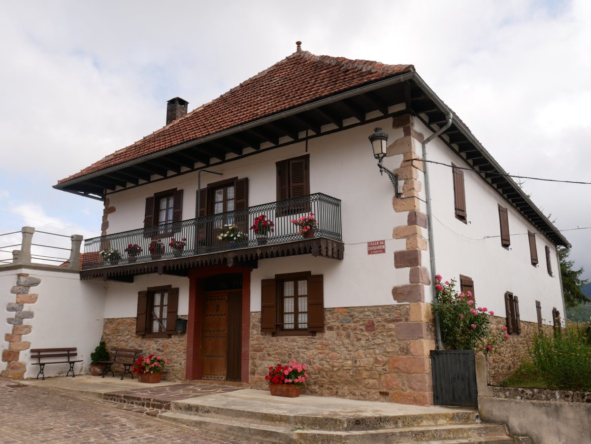 Etxea, Garaioa