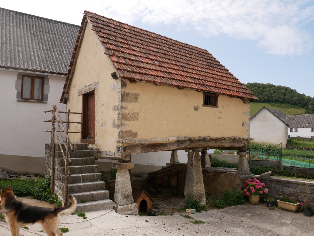 Portal etxeko garaia, Hiriberri