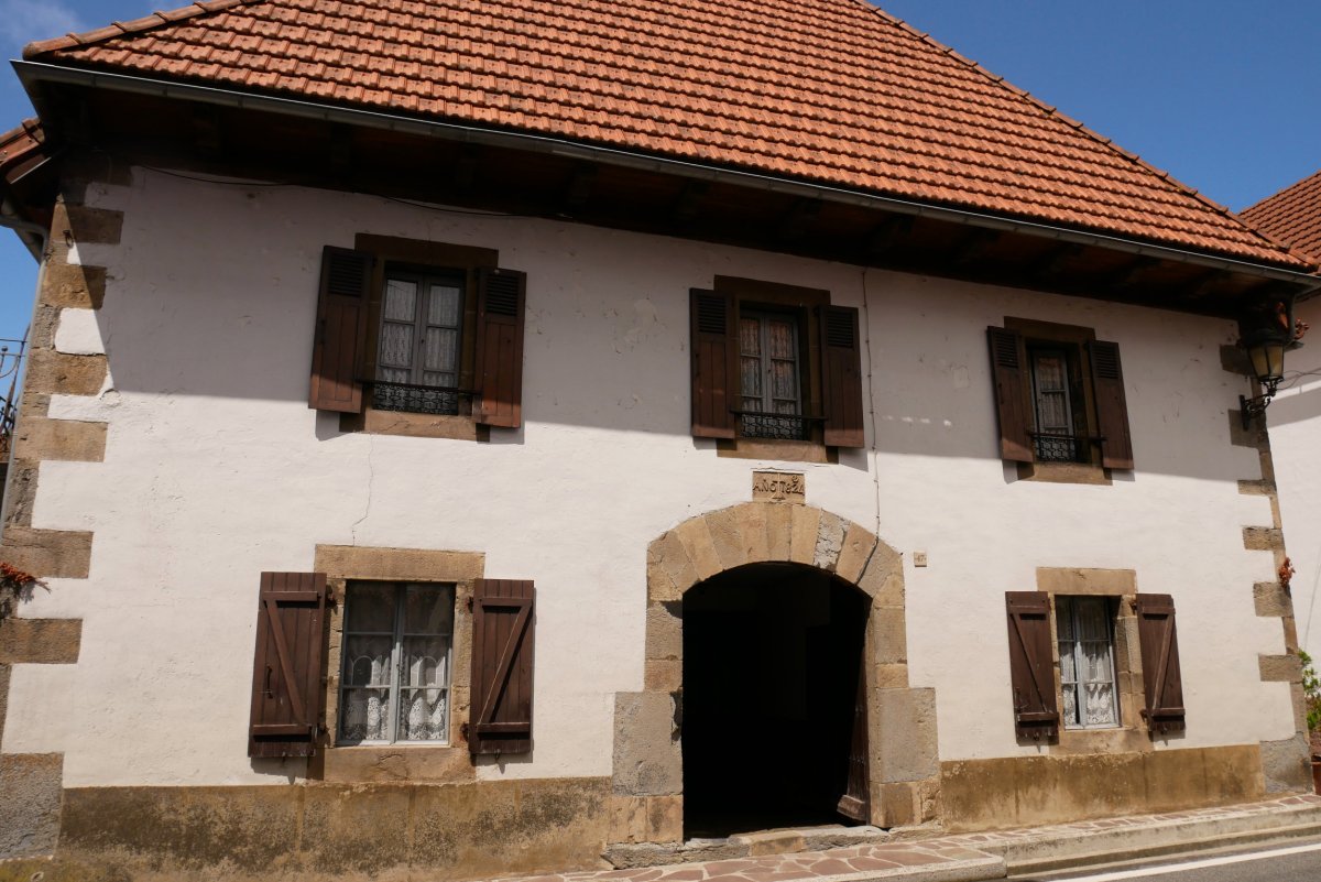 Etxea, Auritz