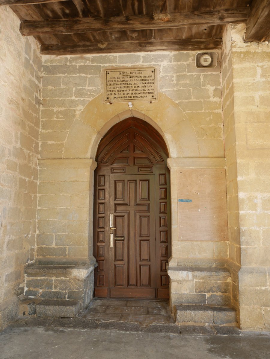 Asuncion eliza, Uztegi
